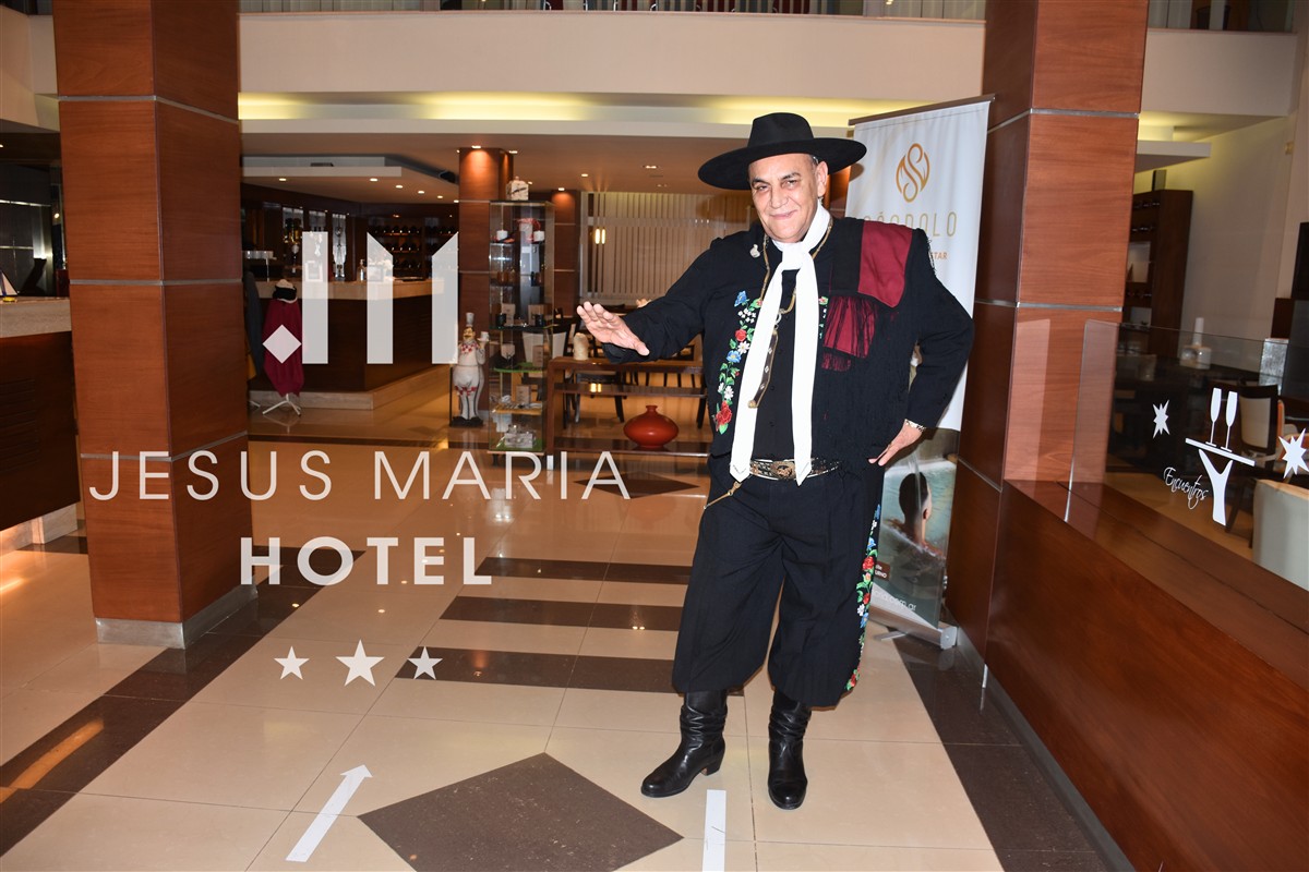 El Chaqueño Palavecino huésped destacado de Hotel Jesús María